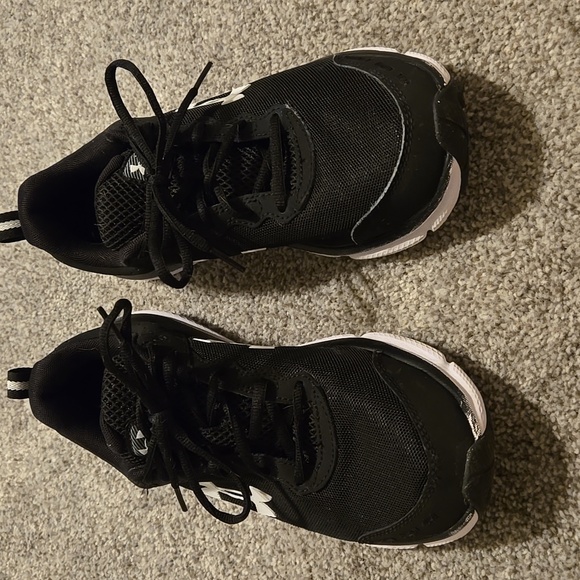 Under armour shoes size 9.5 - Picture 3 of 7